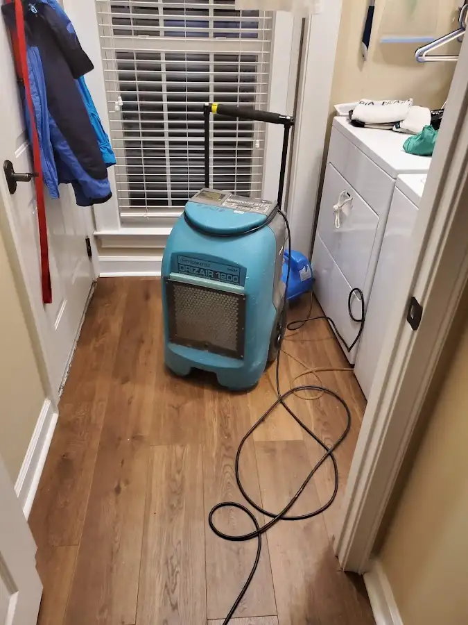 Commercial dehumidifier deployed for Flood Damage Cleanup in Eastlake